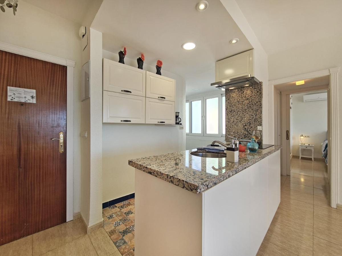 Playa Postiguet Penthouse By Nras Apartment Alicante Ngoại thất bức ảnh